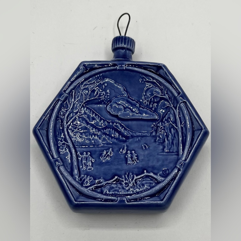Vintage Bing & Grondahl? Hexagon Ornament Ice Skating Snow Winter Tree 1987 4.5”